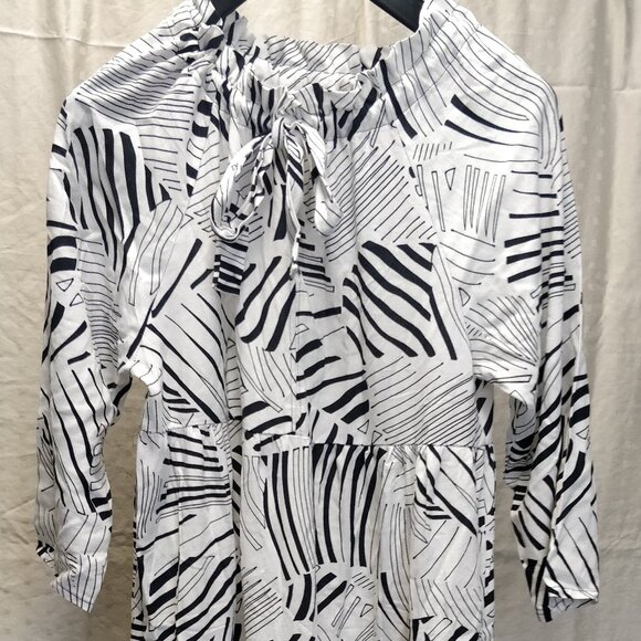 Handmade ruffle collar dress - Picture 1 of 4